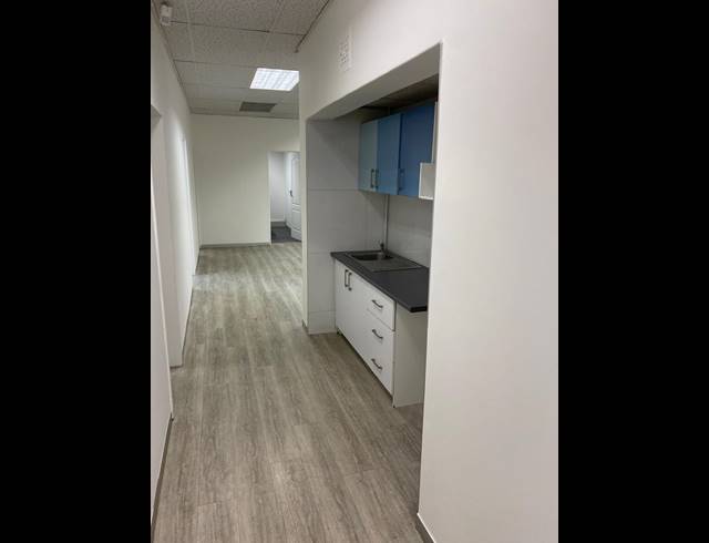 117M² OFFICE TO LET IN RUSTENBURG CENTRAL